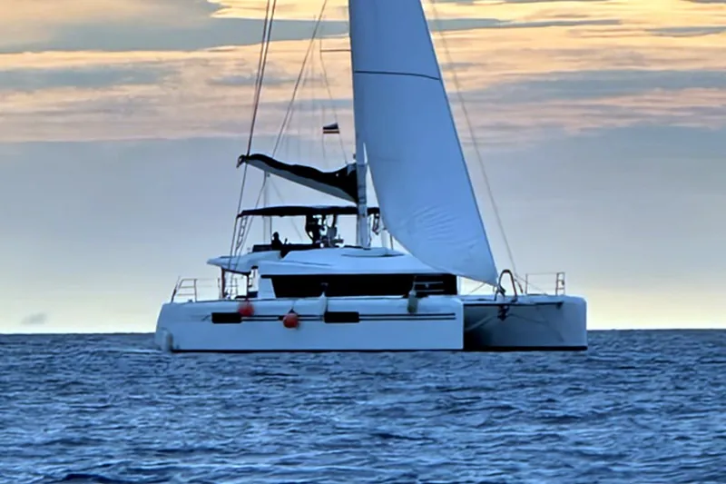 Lagoon 52