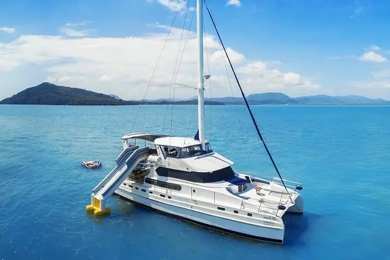 Lagoon 70