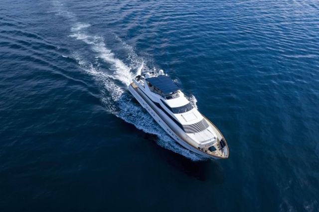 Main salon - falcon-106