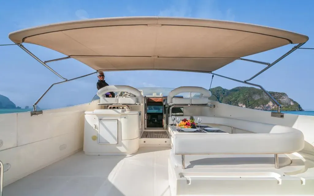Ferretti 80 photo 12