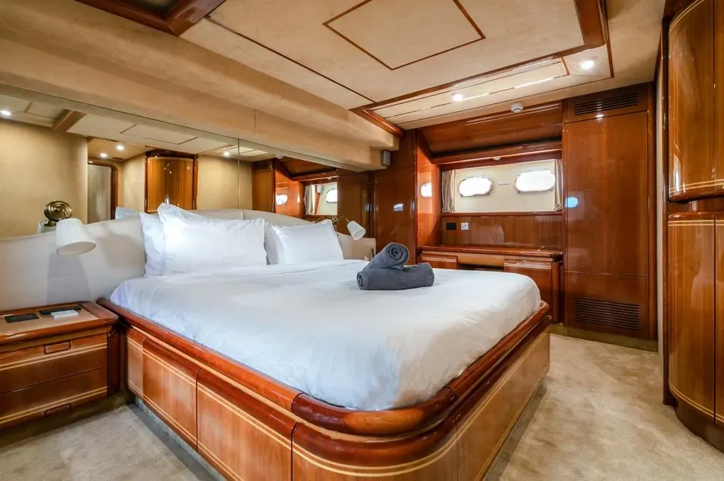 Ferretti 80 photo 21