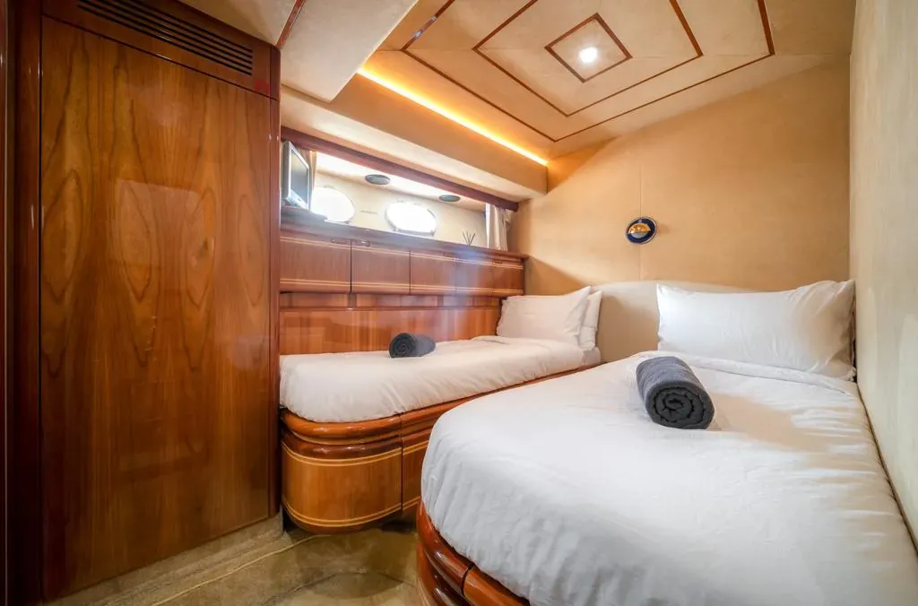 Ferretti 80 photo 24