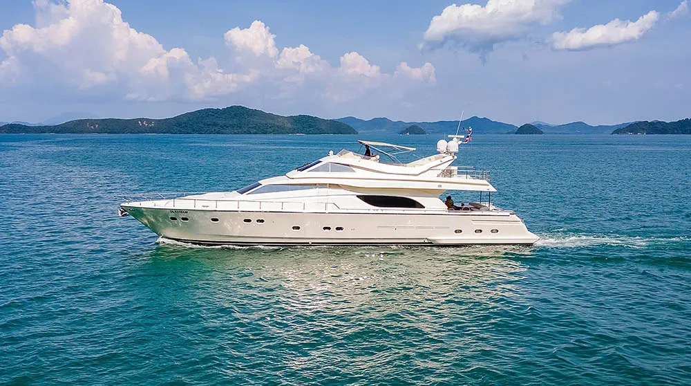 Ferretti 80 photo 3