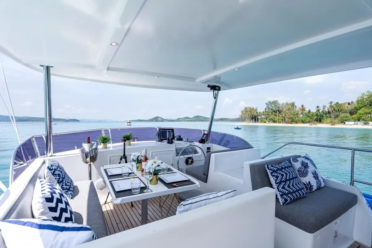 คาตามารัน Grand Banks 53 · Sambuca รูปที่ 24