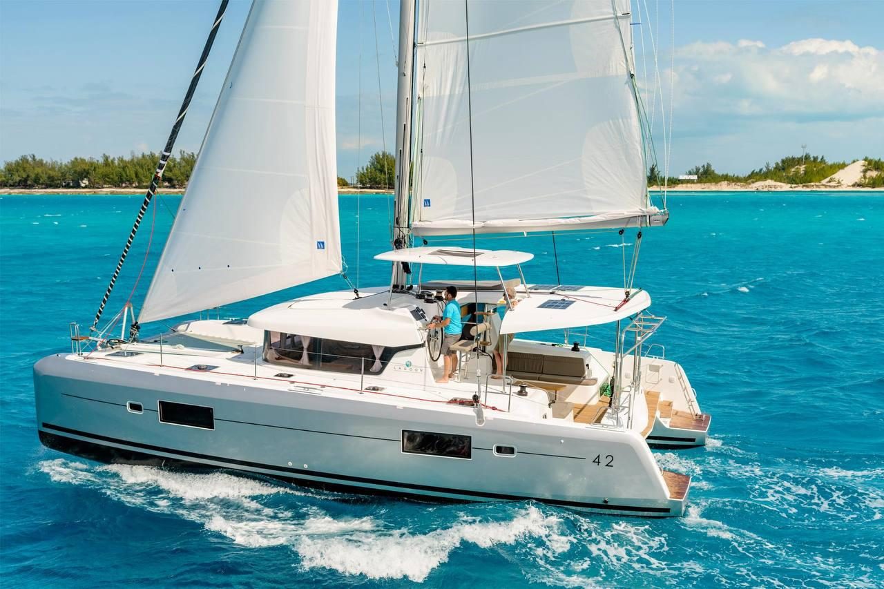 Lagoon 42 · Silver Moon photo 10