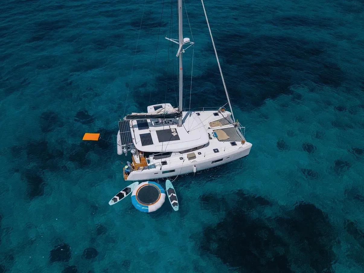 Lagoon 42 · Silver Moon photo 5