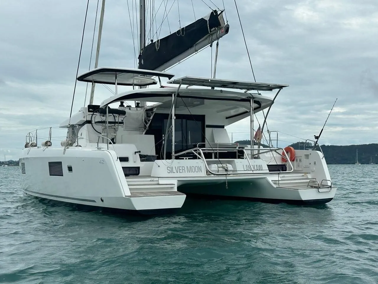 Lagoon 42 · Silver Moon photo 8