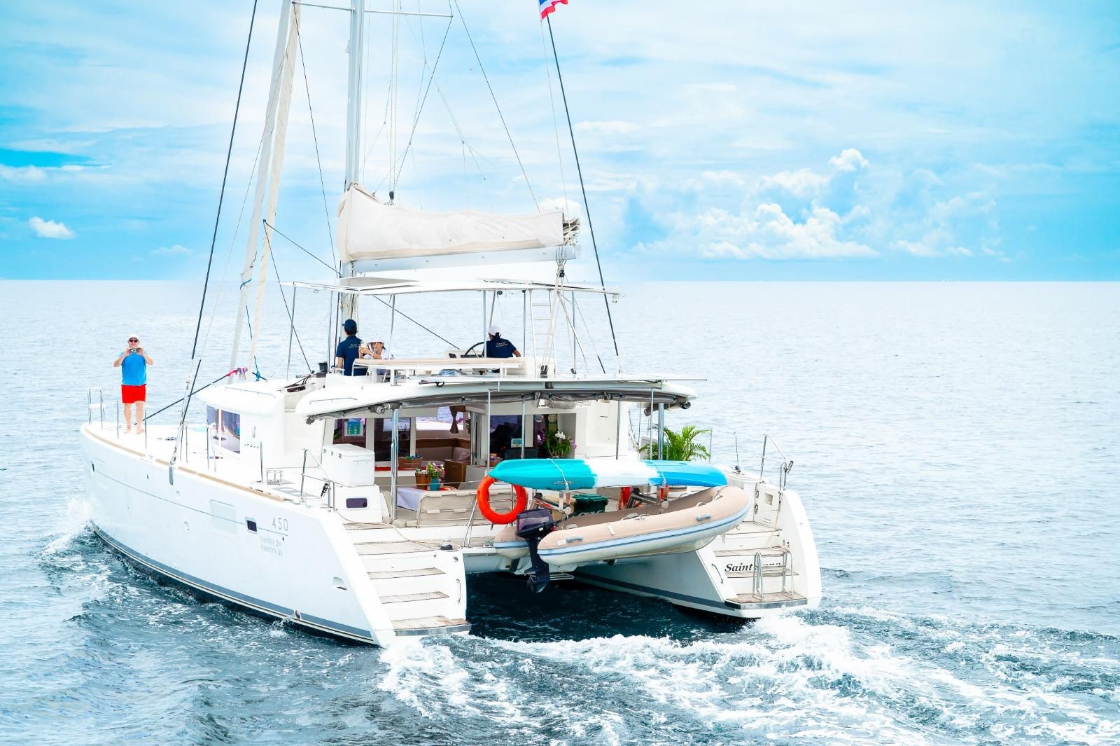Lagoon 450 photo 11