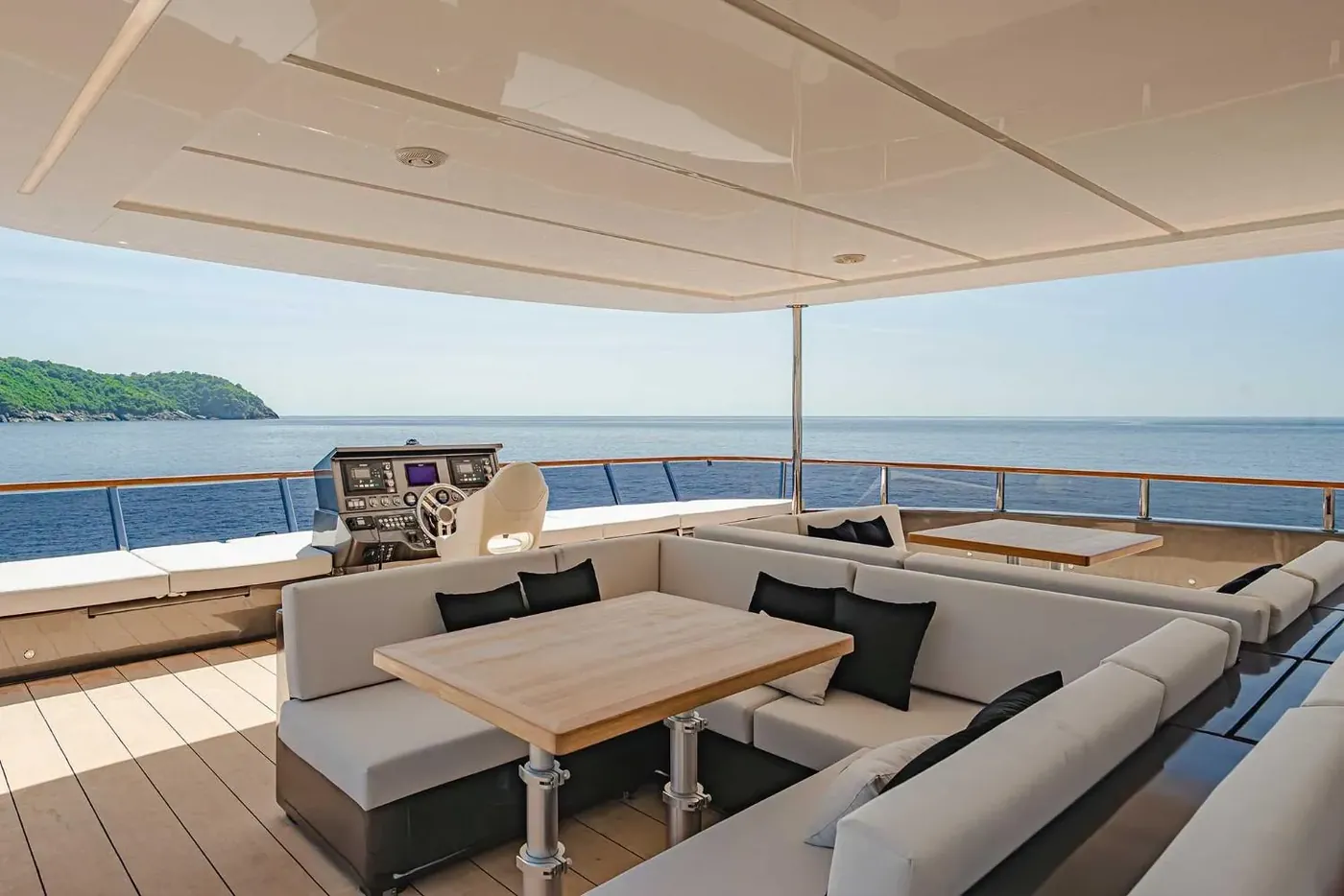 Power Catamaran 75 photo 11